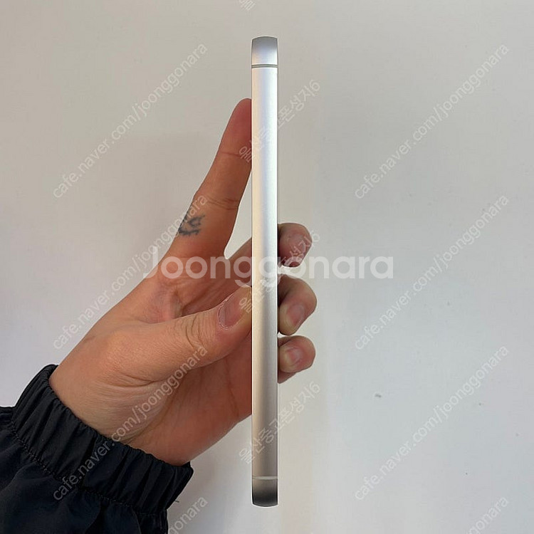 59954 갤럭시S23FE (S711) 크림 256GB 판매합니다 45만원 텔레그램OK--5